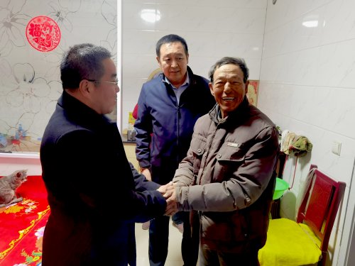【热点】走访大病困难户 慰问关怀暖人心